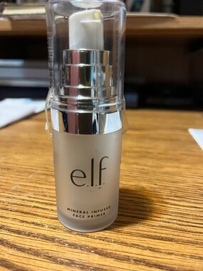 e.l.f. Mineral Infused Face Primer - White and Silver Pump